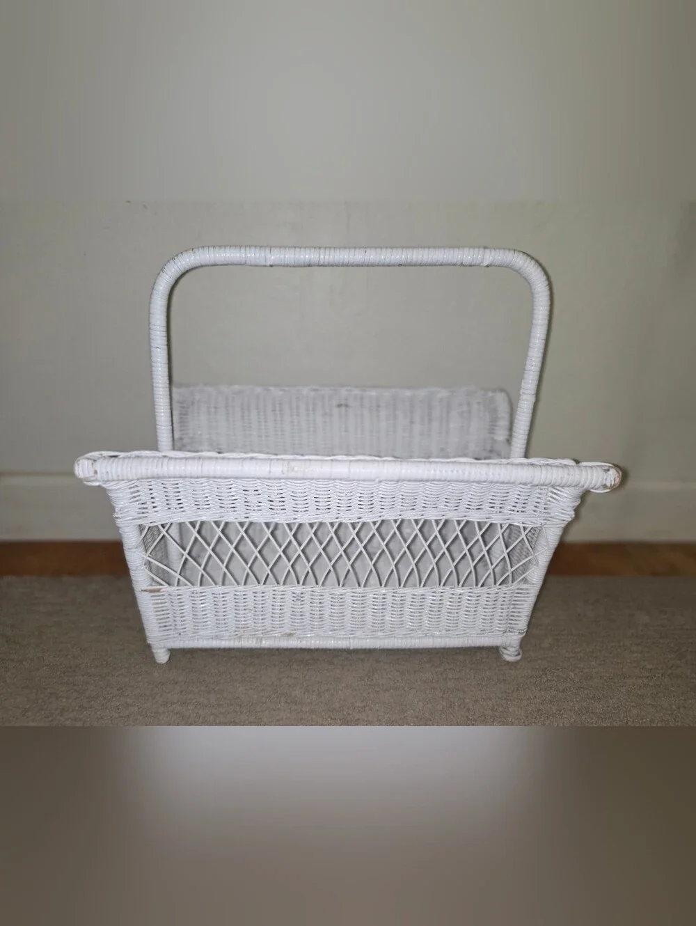 Vintage 1980s White Painted Accent Wicker Storage Basket